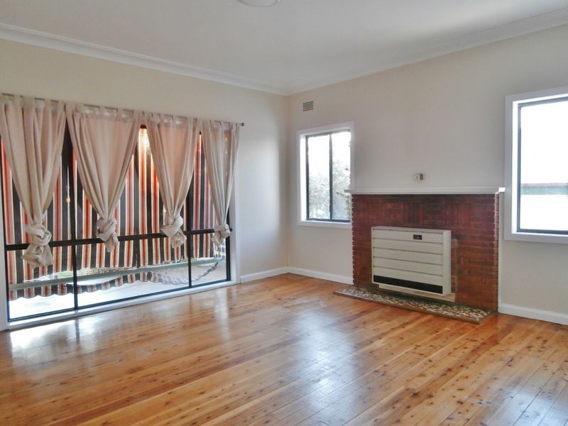 78 Esrom Street, Bathurst NSW 2795