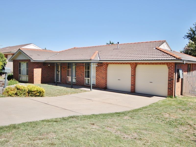 10 Barker Circuit, Kelso NSW 2795