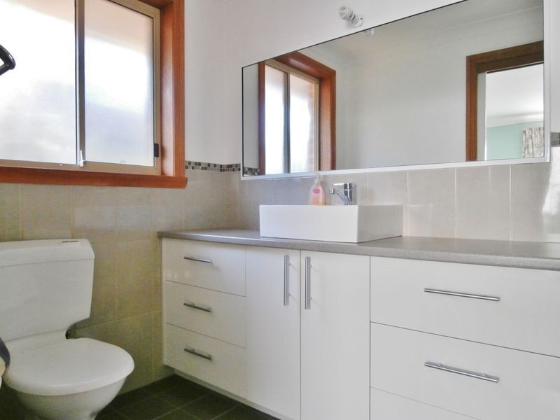 10 Barker Circuit, Kelso NSW 2795