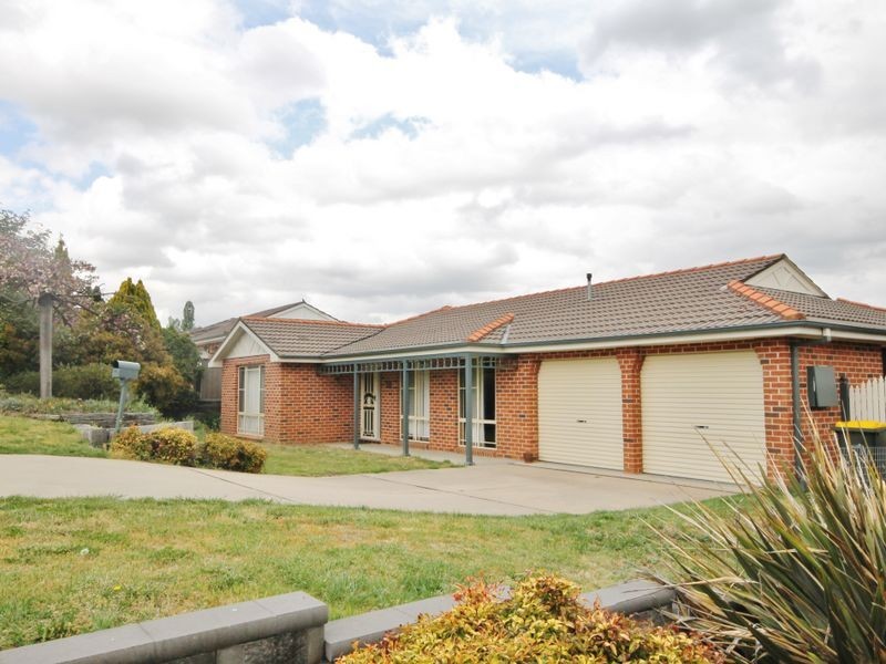 10 Barker Circuit, Kelso NSW 2795