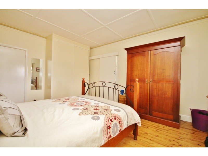 7 Clements Street, Bathurst NSW 2795