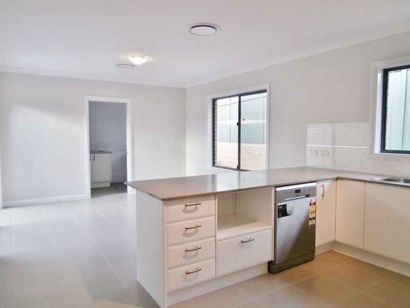 10/57 Rosemont Avenue, Bathurst NSW 2795