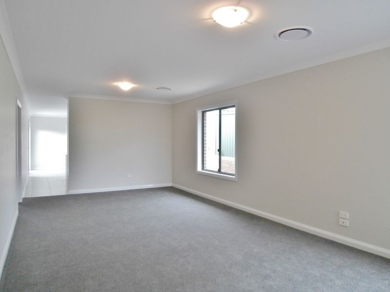 10/57 Rosemont Avenue, Bathurst NSW 2795