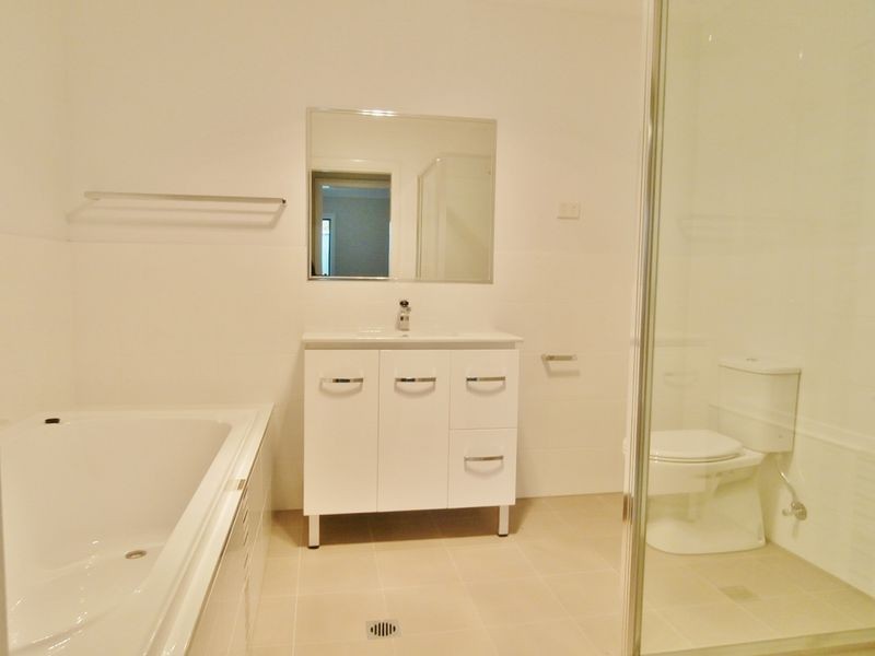 10/57 Rosemont Avenue, Bathurst NSW 2795