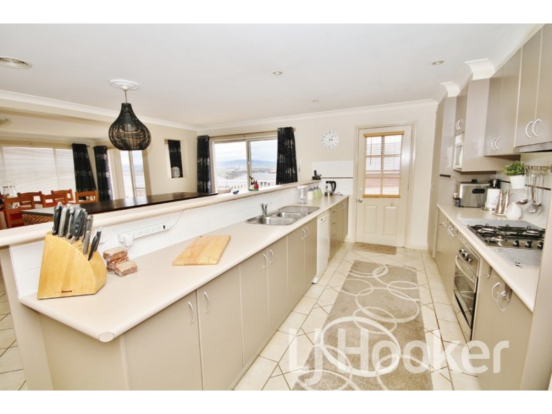 14 Joubert Drive, Llanarth NSW 2795