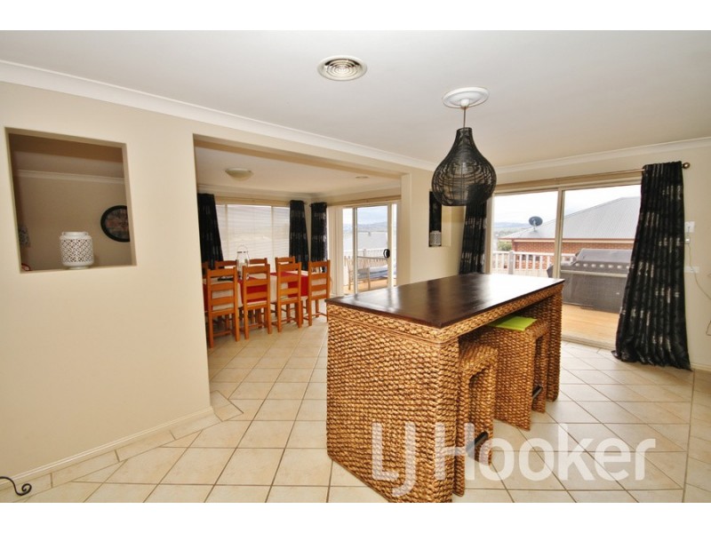 14 Joubert Drive, Llanarth NSW 2795