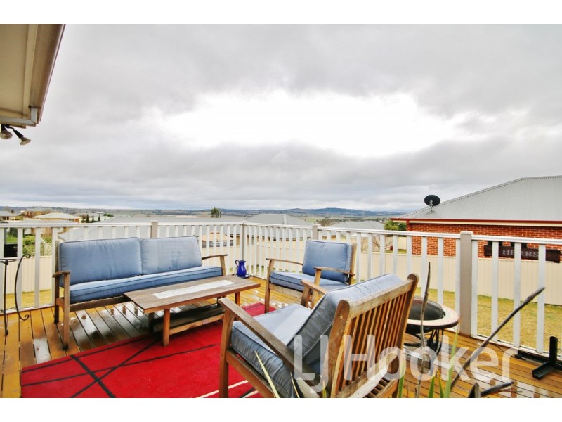 14 Joubert Drive, Llanarth NSW 2795