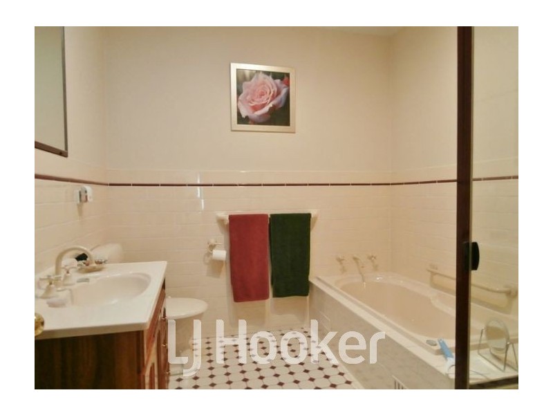 1/299A George Street, Bathurst NSW 2795