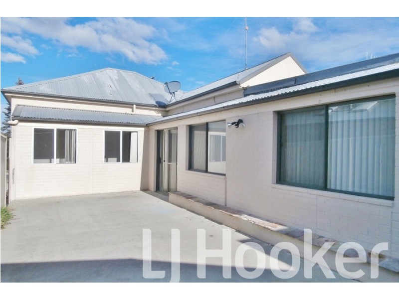 15 Hamilton Street, Bathurst NSW 2795