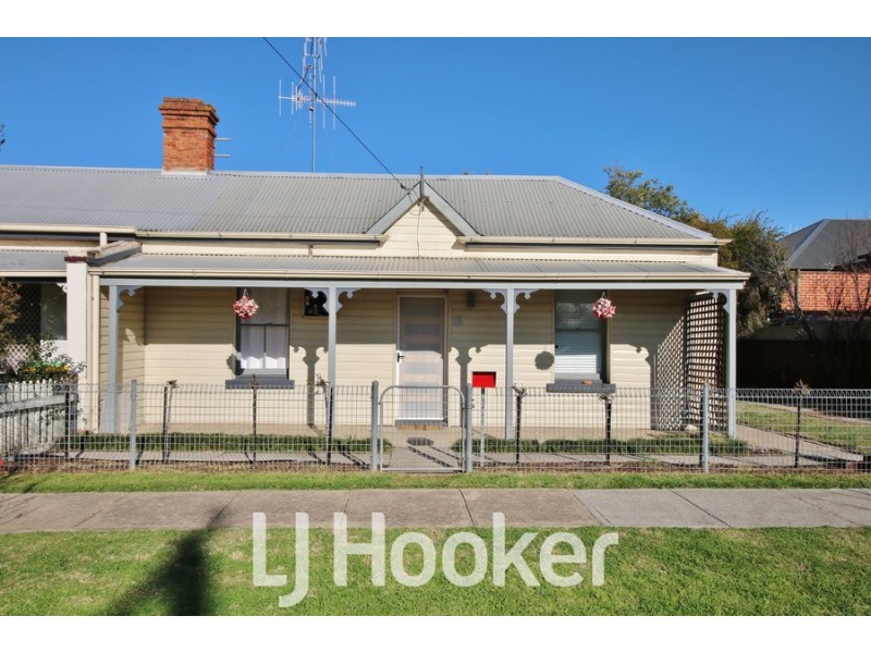 42 Rankin Street, Bathurst NSW 2795
