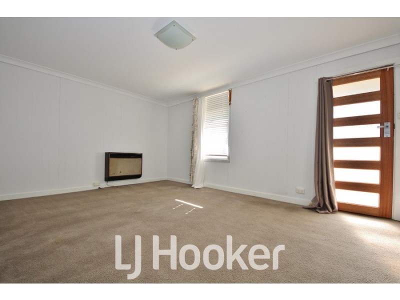 42 Rankin Street, Bathurst NSW 2795