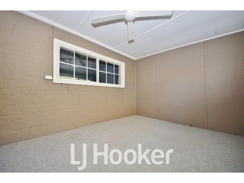 42 Rankin Street, Bathurst NSW 2795