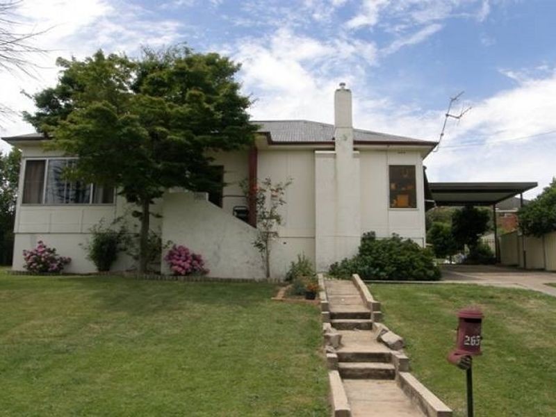 265 Rocket Street, Bathurst NSW 2795