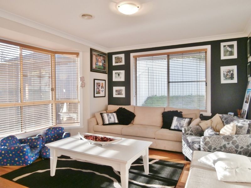 34 Roxburgh Drive, Bathurst NSW 2795