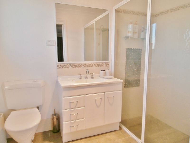 34 Roxburgh Drive, Bathurst NSW 2795