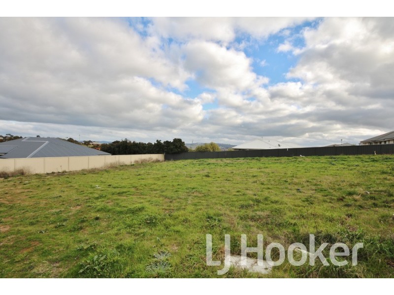 15 Cheviot Drive, Kelso NSW 2795