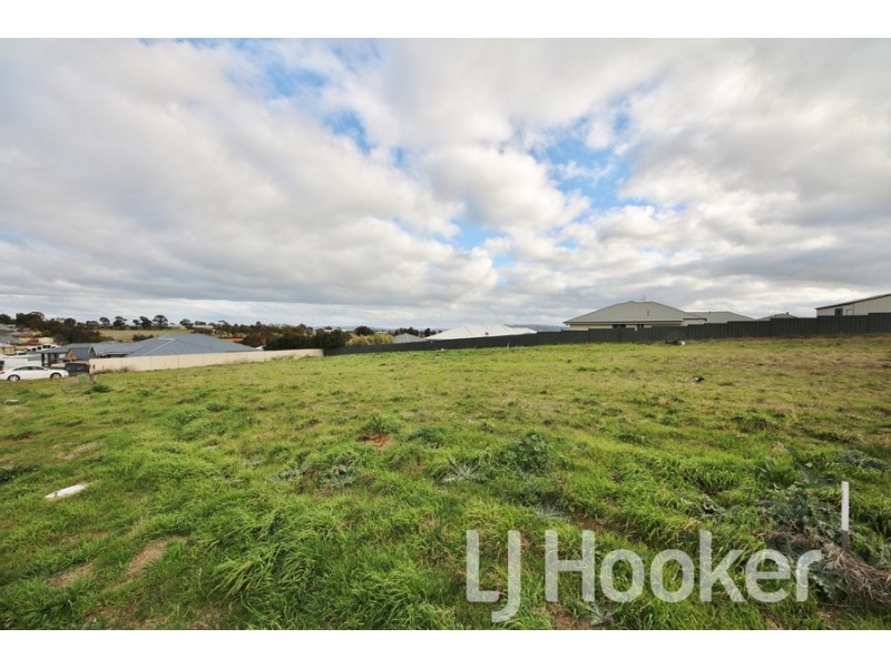 17 Cheviot Drive, Kelso NSW 2795