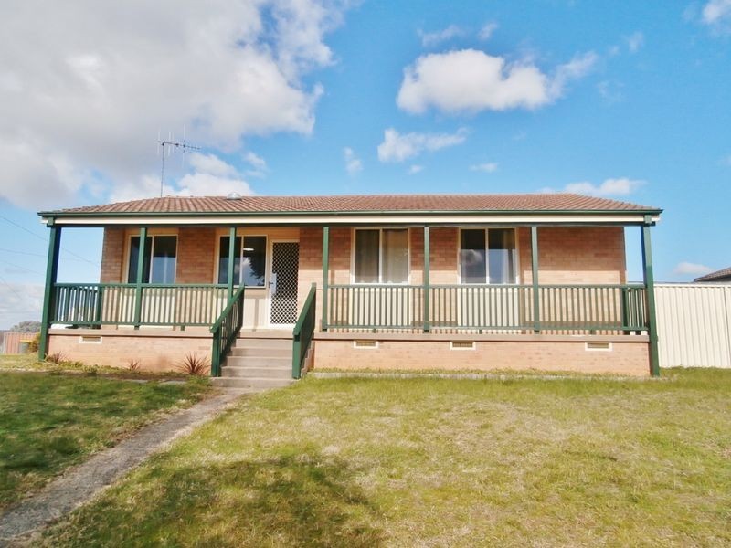 7 Aroo Street, Bathurst NSW 2795