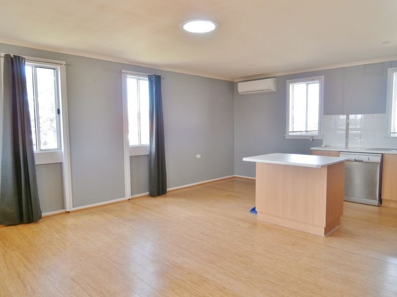 7 Aroo Street, Bathurst NSW 2795