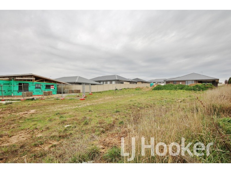 4 Cheviot Drive, Kelso NSW 2795