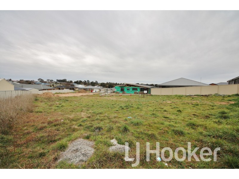 4 Cheviot Drive, Kelso NSW 2795