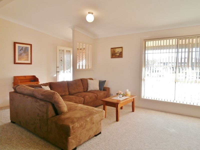 14 Willott Close, Bathurst NSW 2795