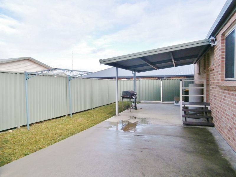 14 Willott Close, Bathurst NSW 2795