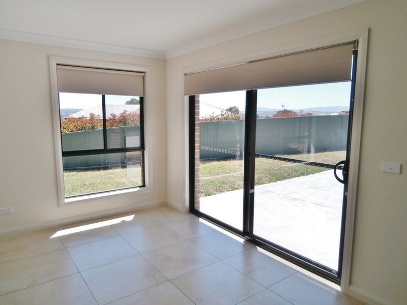 4 Blaxland Drive, Bathurst NSW 2795