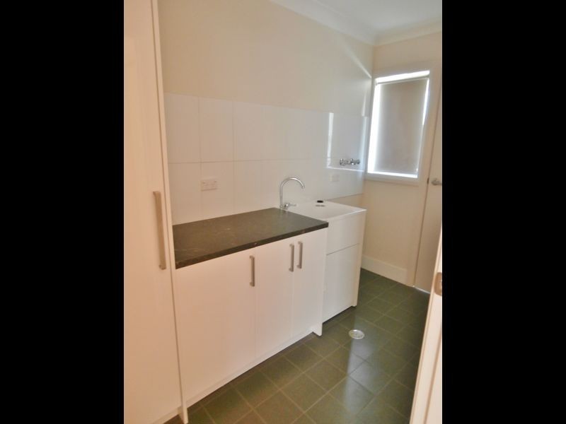 4 Blaxland Drive, Bathurst NSW 2795