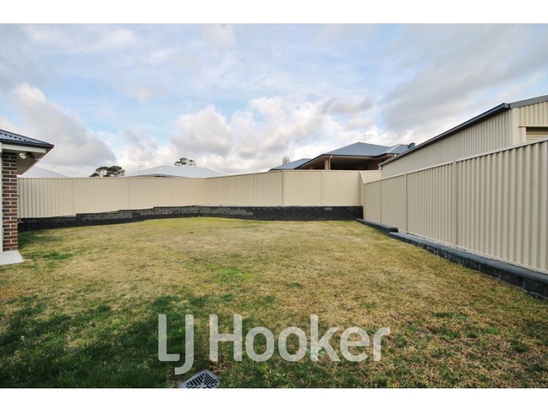 43 Wentworth Drive, Kelso NSW 2795