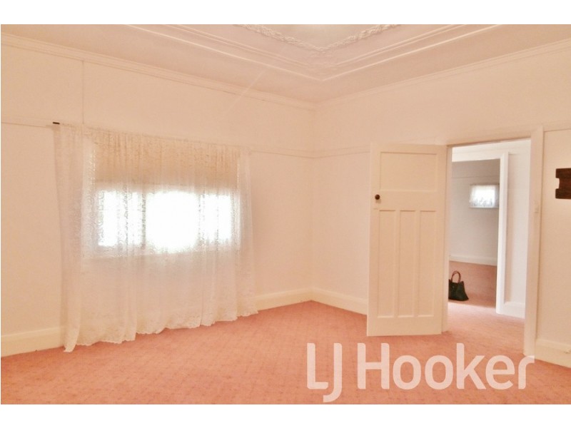 26 George Street, Bathurst NSW 2795