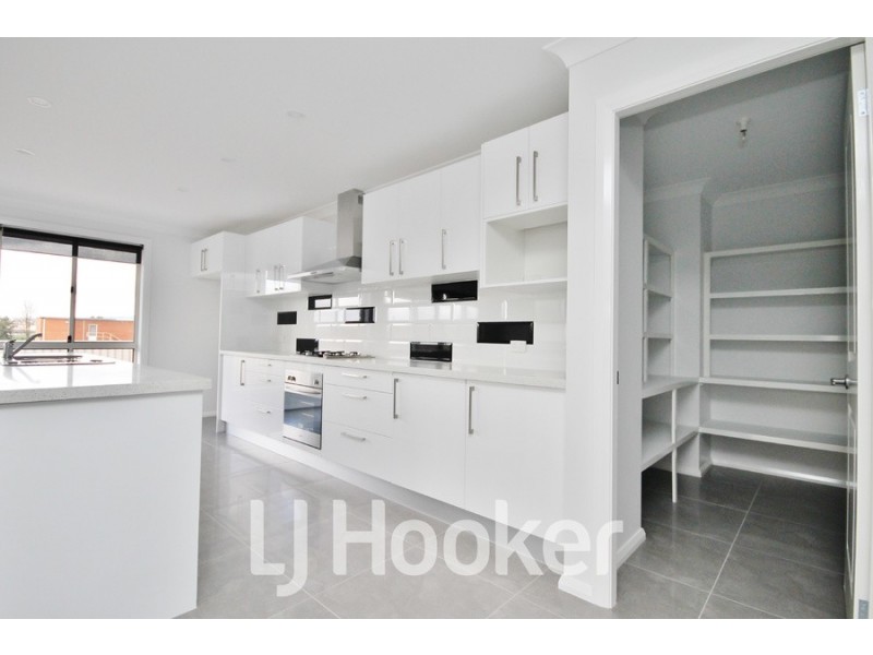 21 Cooper Crescent, Gormans Hill NSW 2795