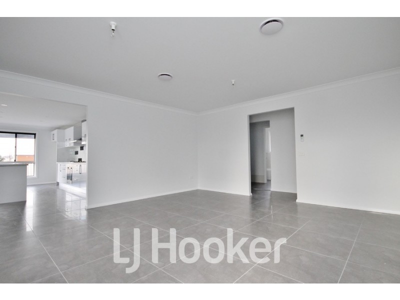 21 Cooper Crescent, Gormans Hill NSW 2795