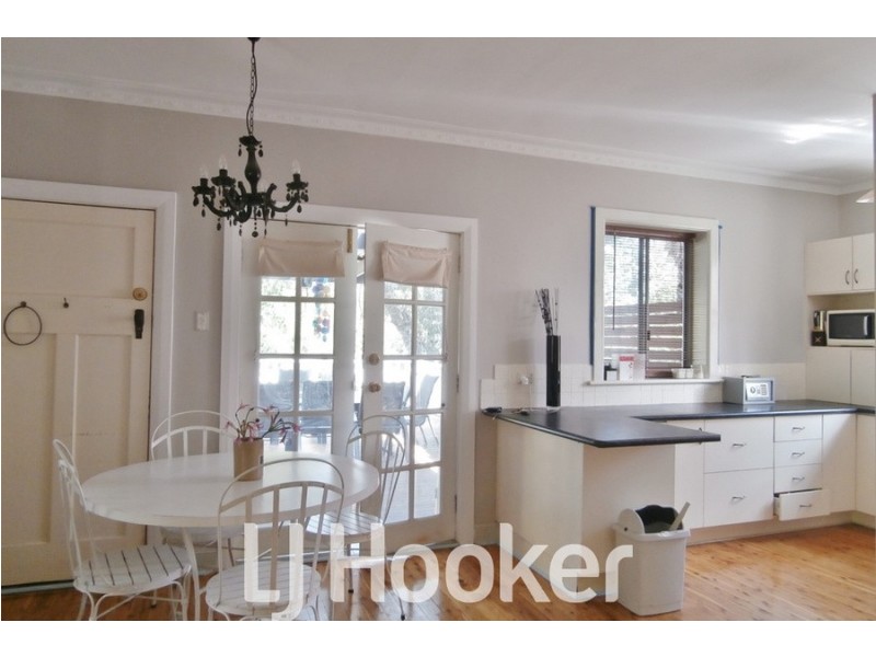 278 Piper Street, Bathurst NSW 2795