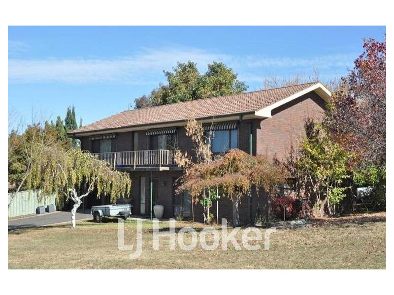 17 Miriyan Drive, Bathurst NSW 2795