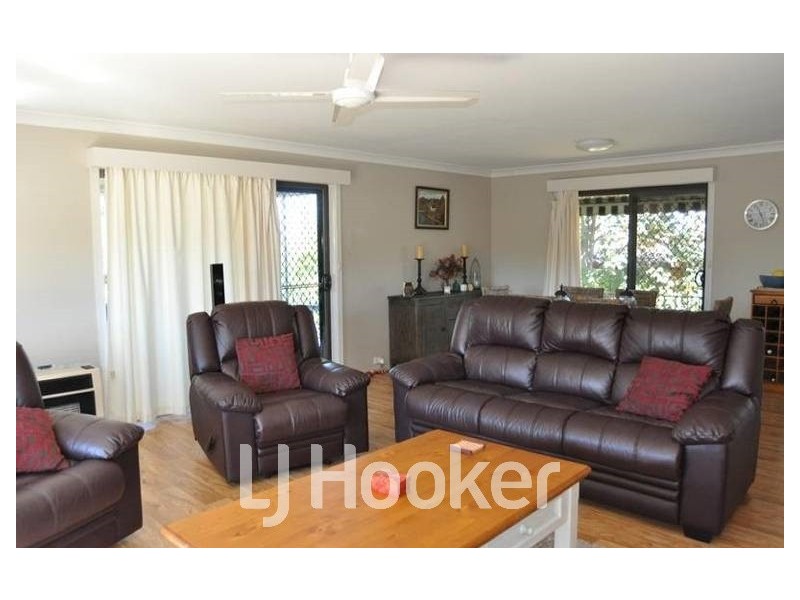 17 Miriyan Drive, Bathurst NSW 2795