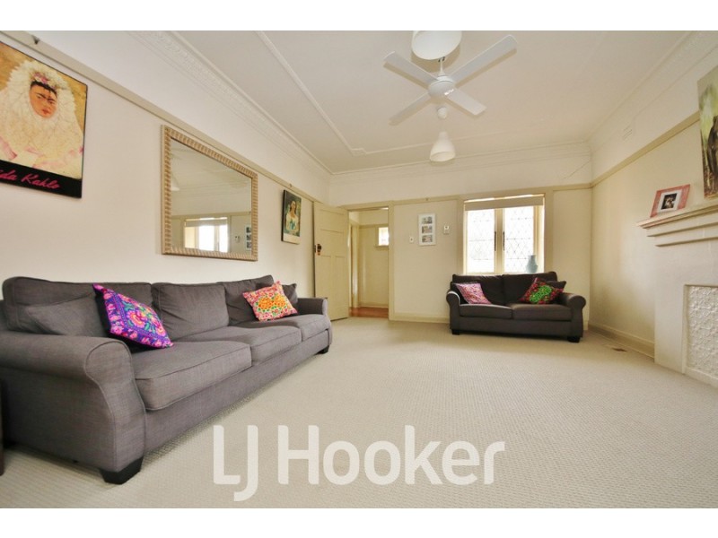 224 Peel Street, Bathurst NSW 2795