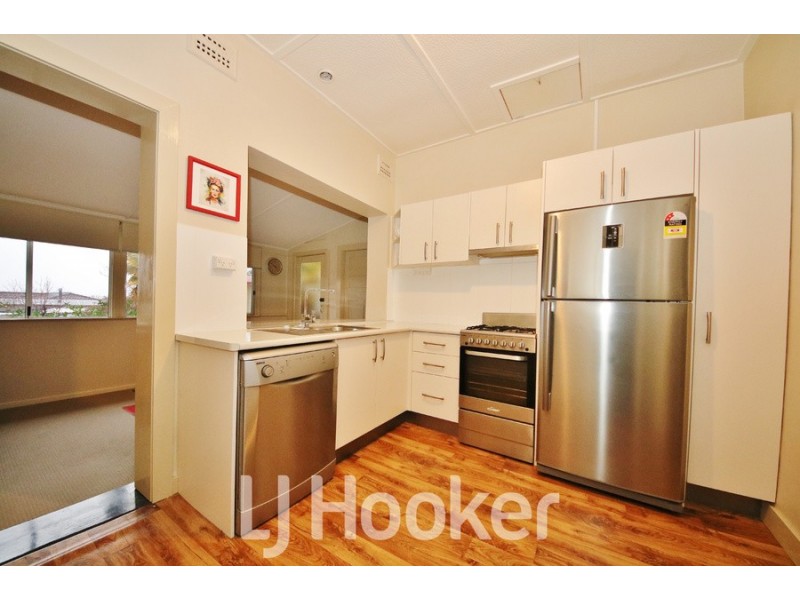 224 Peel Street, Bathurst NSW 2795