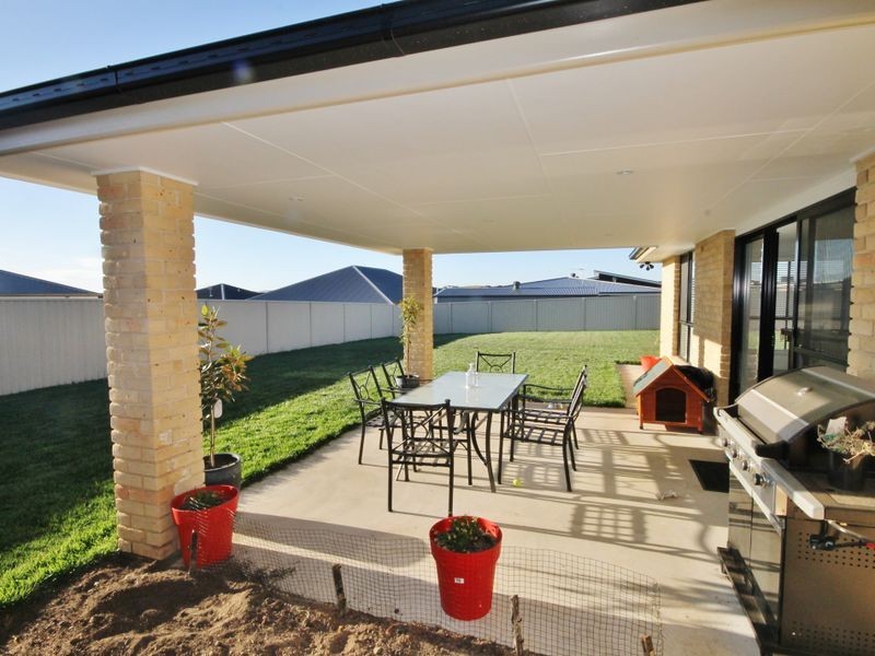 13 Coates Drive, Kelso NSW 2795