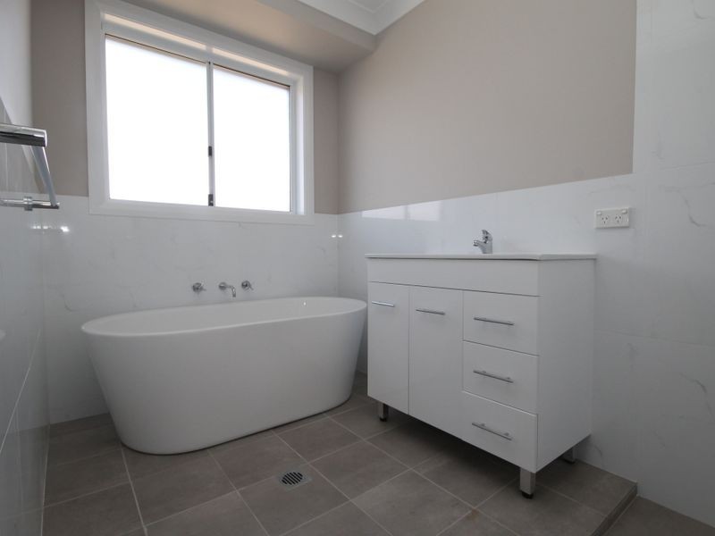 21 Amber Close, Kelso NSW 2795