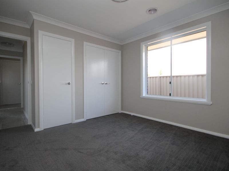 21 Amber Close, Kelso NSW 2795