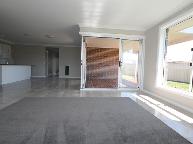 21 Amber Close, Kelso NSW 2795