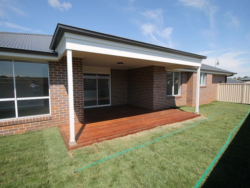 21 Amber Close, Kelso NSW 2795