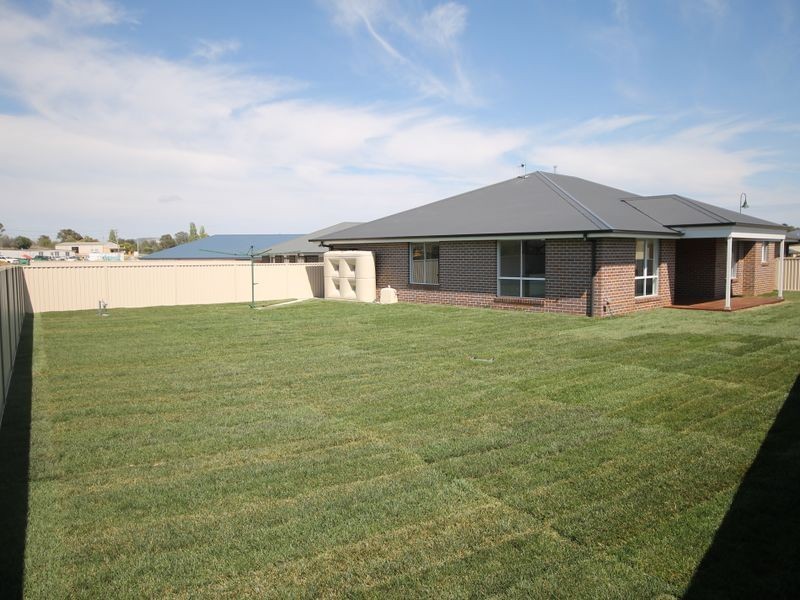 21 Amber Close, Kelso NSW 2795