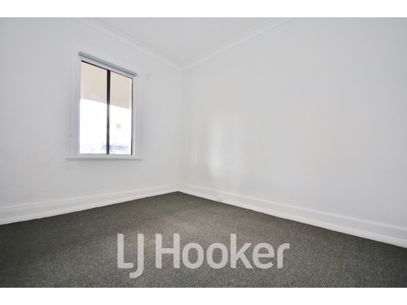 4 Bant Street, South Bathurst NSW 2795