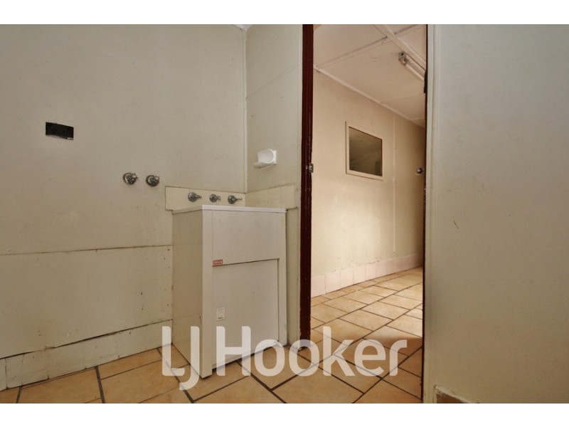 4 Bant Street, South Bathurst NSW 2795