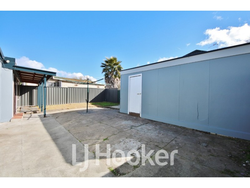 4 Bant Street, South Bathurst NSW 2795