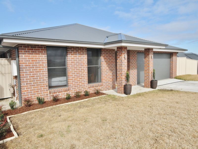 18 Keane Drive, Bathurst NSW 2795