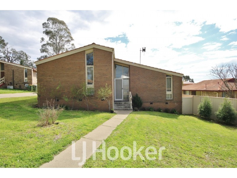 7 Ross Place, Bathurst NSW 2795