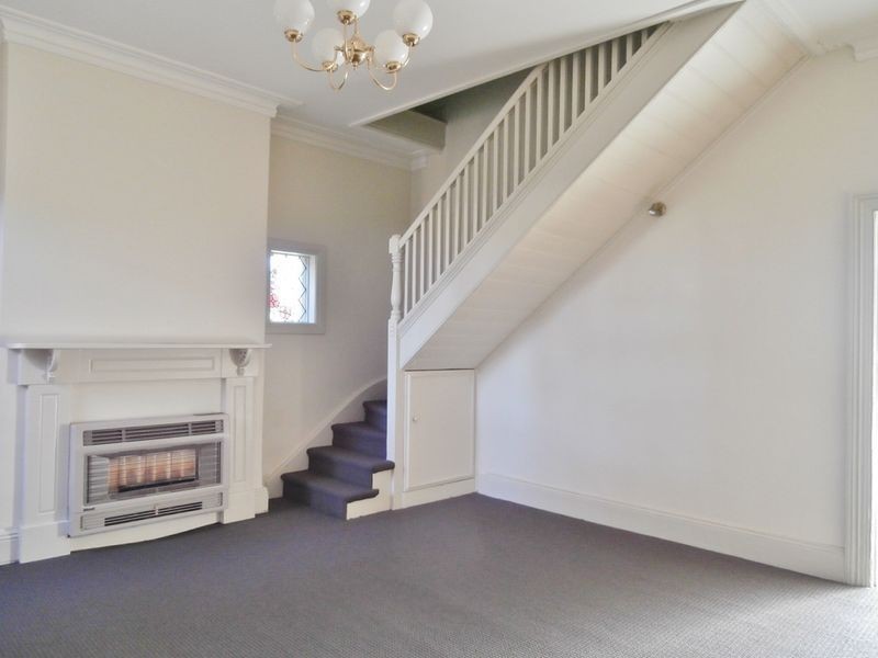 54 Seymour Street, Bathurst NSW 2795